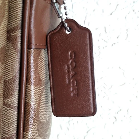 COACH Signature Pace Bag CR131 Khaki NOT FOR SALE - Picture 7 of 17